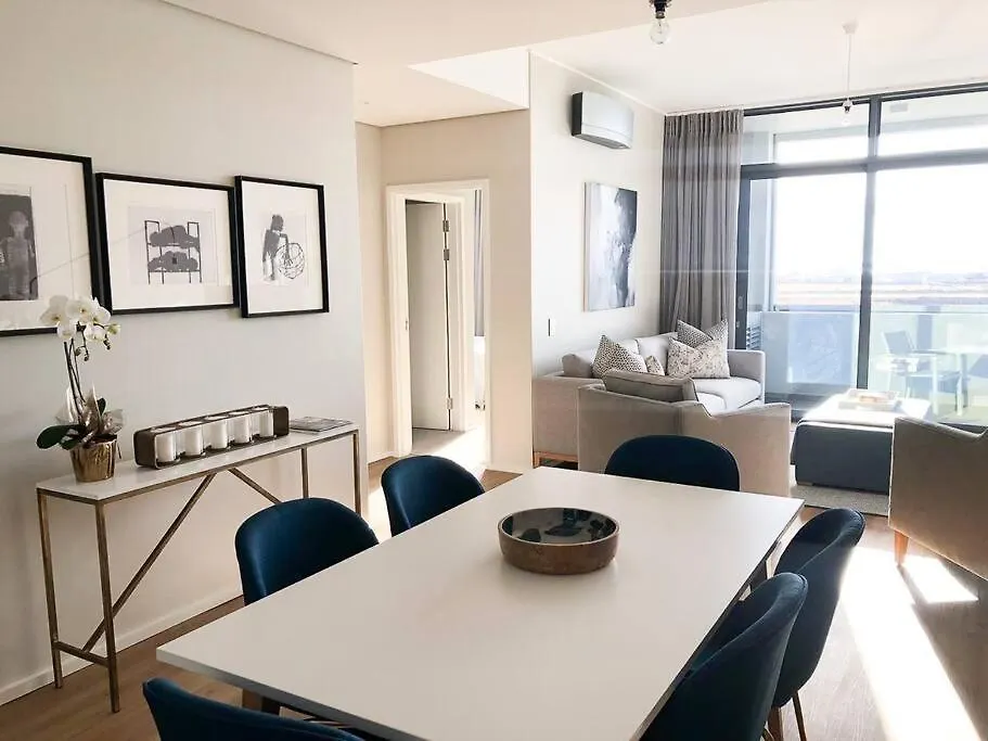Apartment Axis-Luxury Two Bedroom With Ocean And Mountain Views - 3 Cape Town South Africa