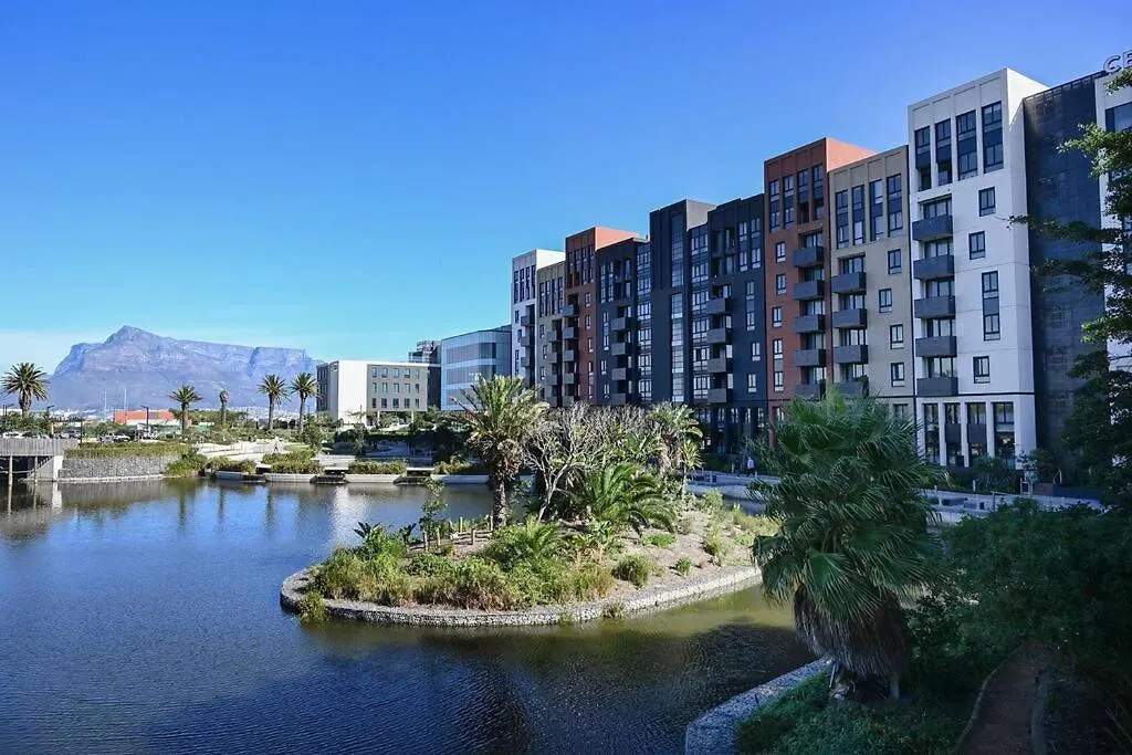 Axis-Luxury Two Bedroom With Ocean And Mountain Views - 3 Cape Town